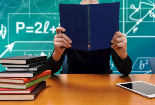 在职人员学历提升选择网络教育合适吗？